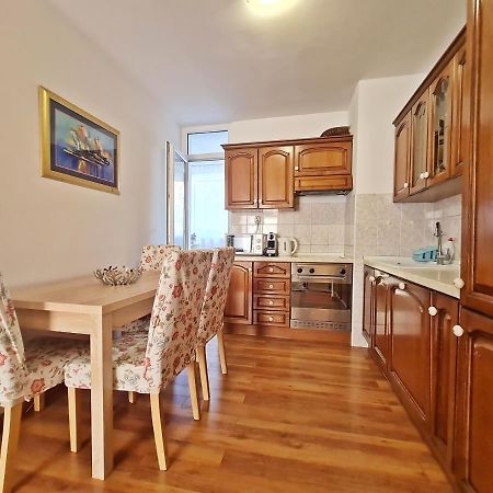 Apartment Nina Marie II สปลิท ภายนอก รูปภาพ