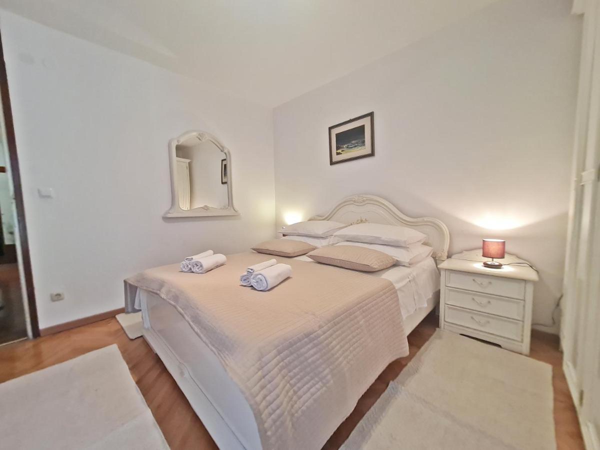 Apartment Nina Marie II สปลิท ภายนอก รูปภาพ