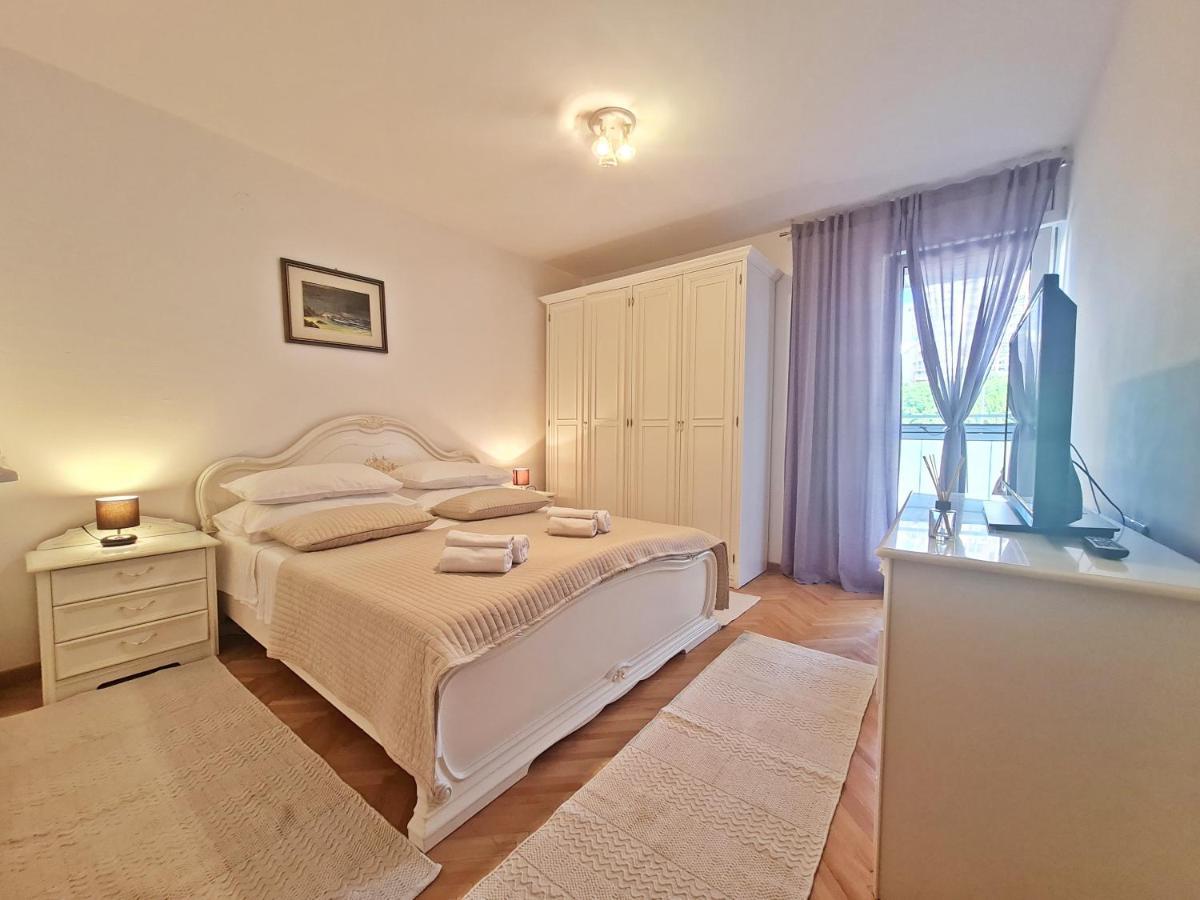 Apartment Nina Marie II สปลิท ภายนอก รูปภาพ