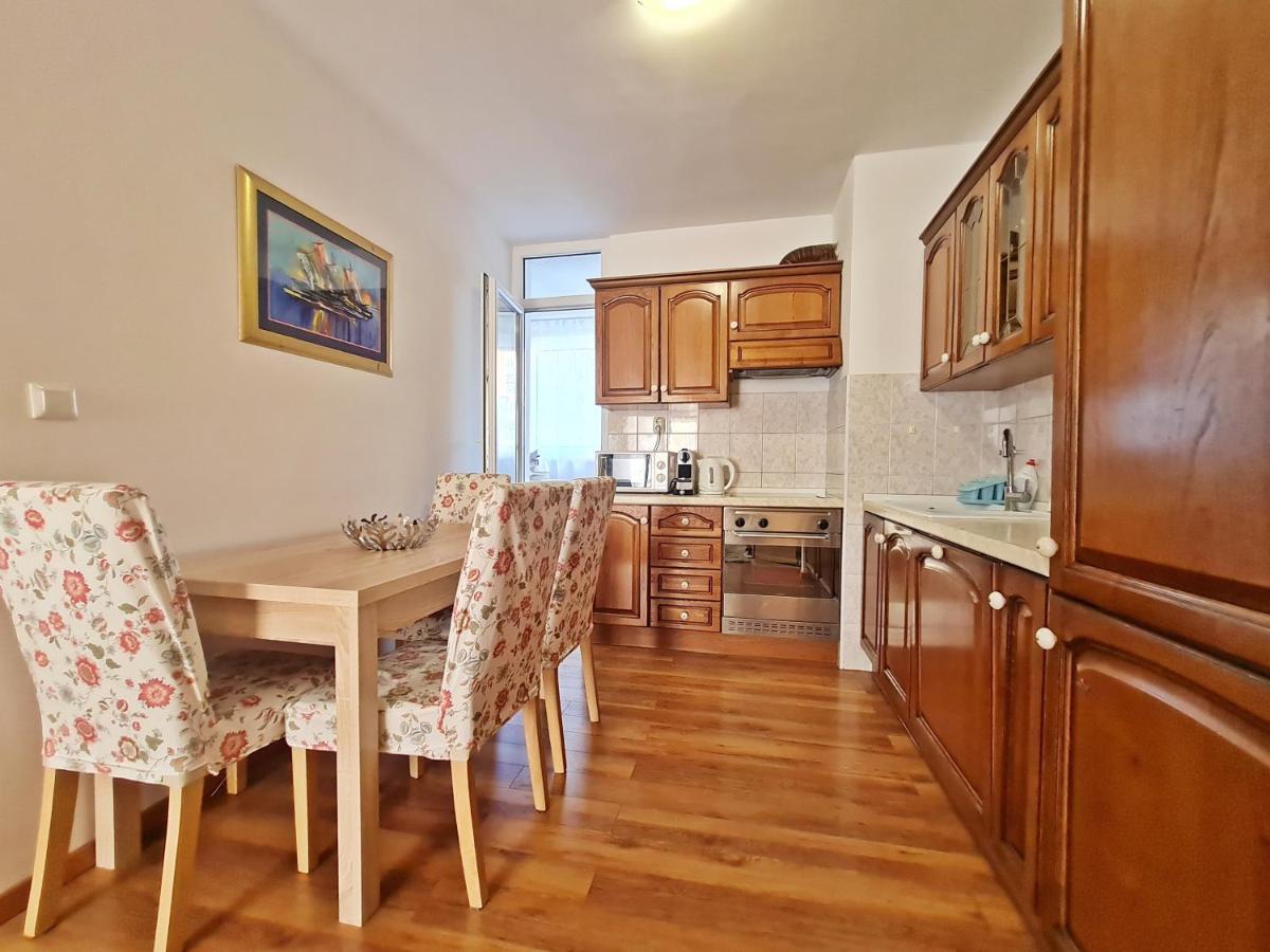 Apartment Nina Marie II สปลิท ภายนอก รูปภาพ