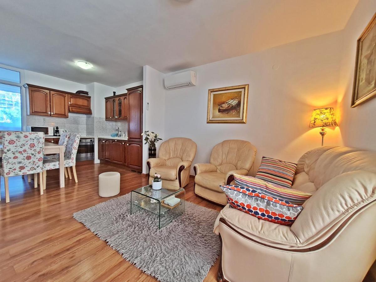 Apartment Nina Marie II สปลิท ภายนอก รูปภาพ