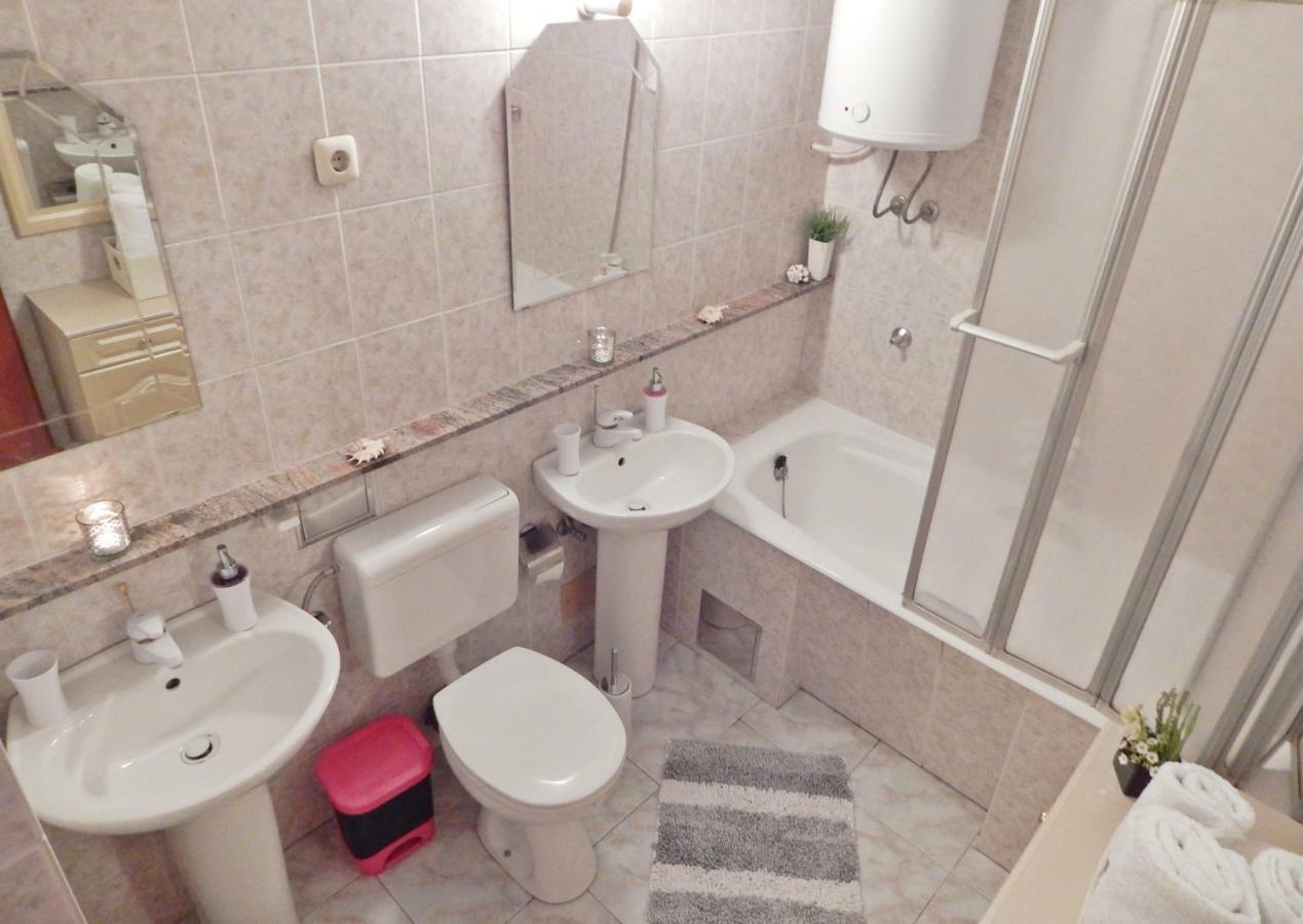 Apartment Nina Marie II สปลิท ภายนอก รูปภาพ